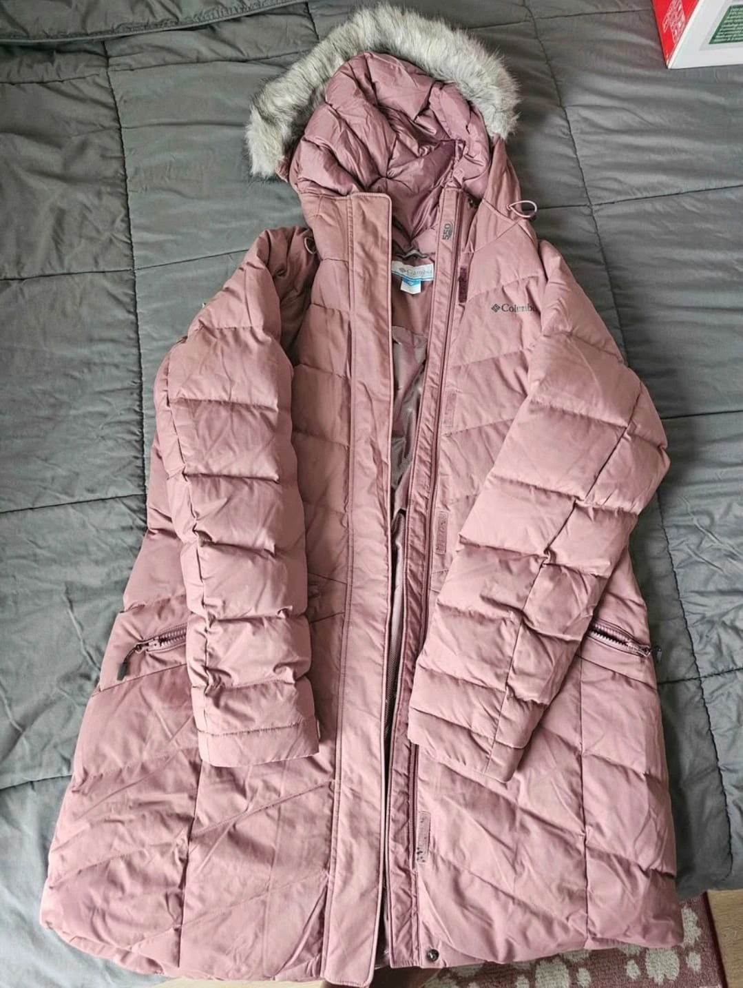 Columbia Women's Long Puffer Coat with Omni Heat lining size L