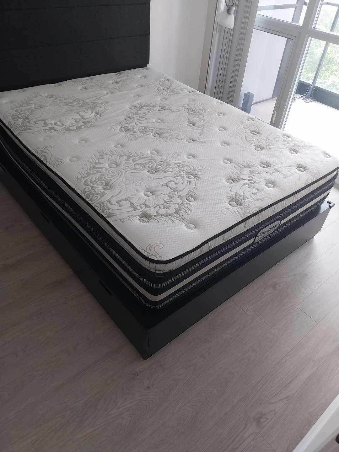 Beautyrest Queen Mattress with Memory Foam