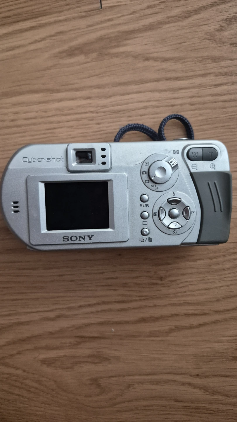 Sony Cyber-shot DSC-P52 Digital Still Camera - photo 3