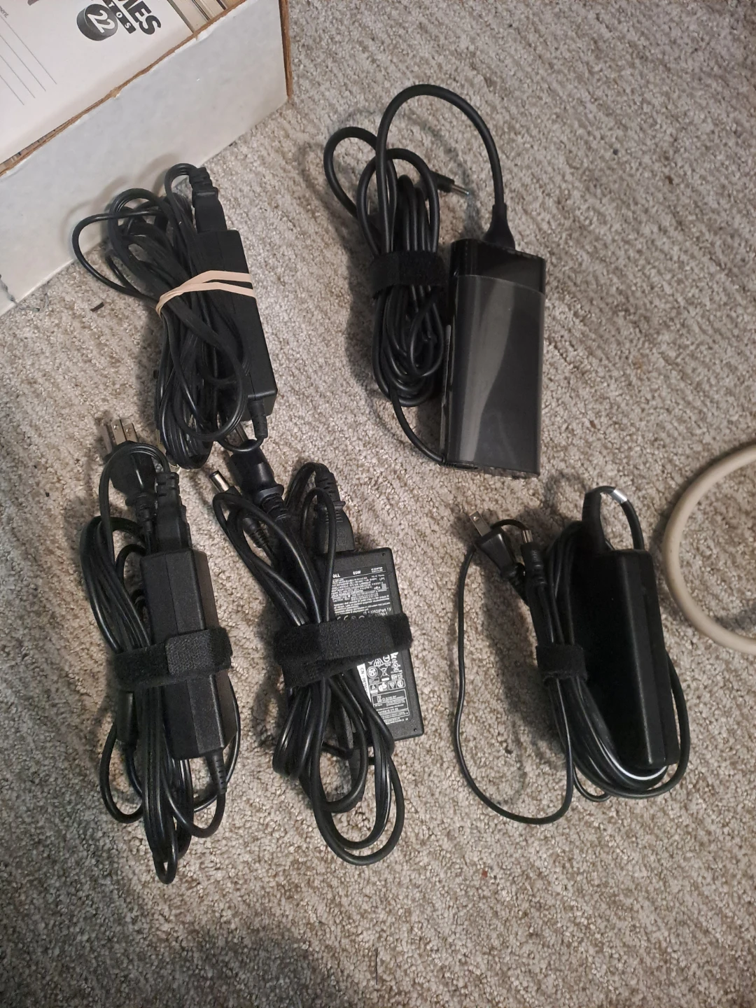 Replacement AC Adapter for Dell, HP macbook