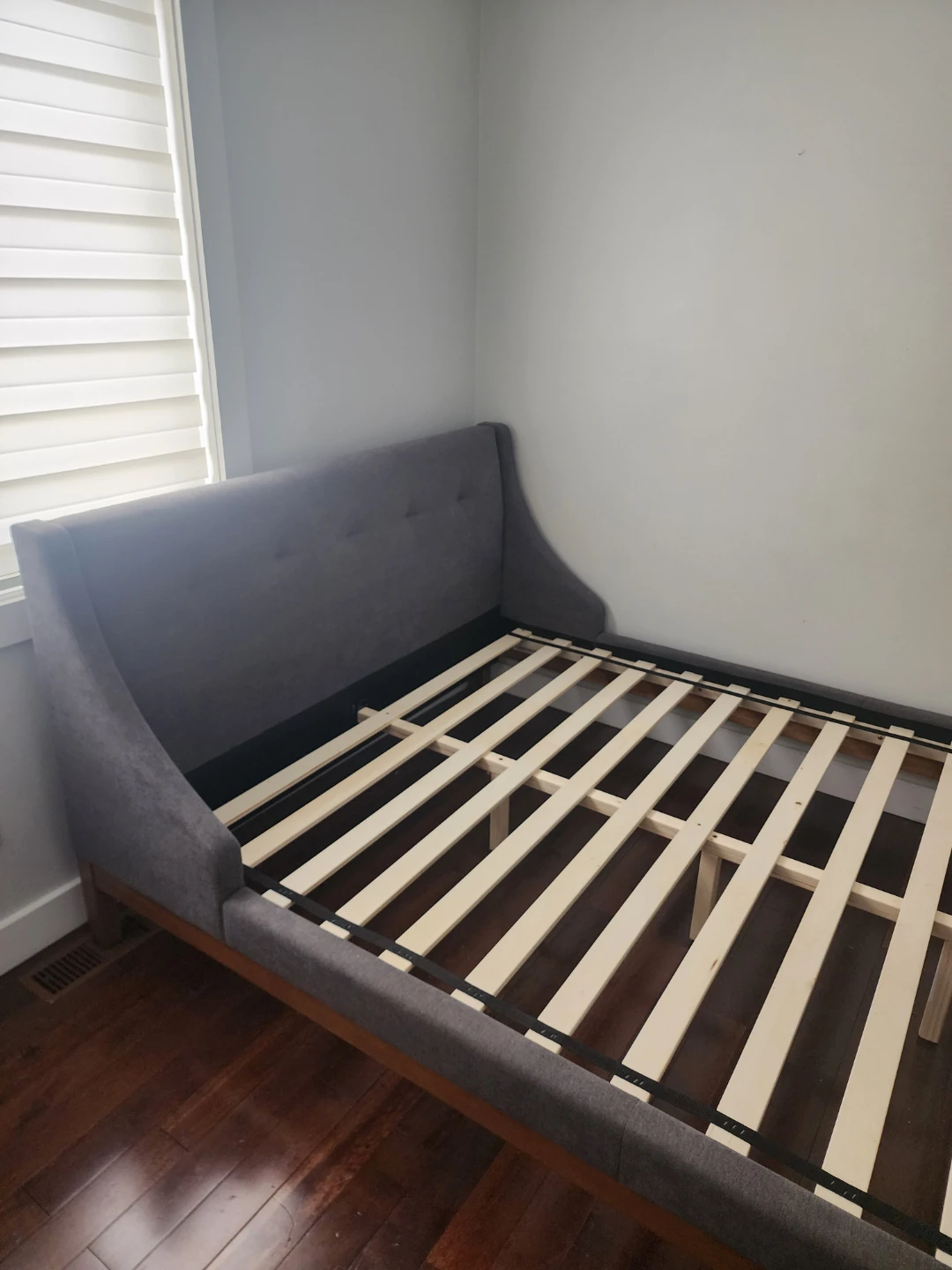 Bed frame - photo 2