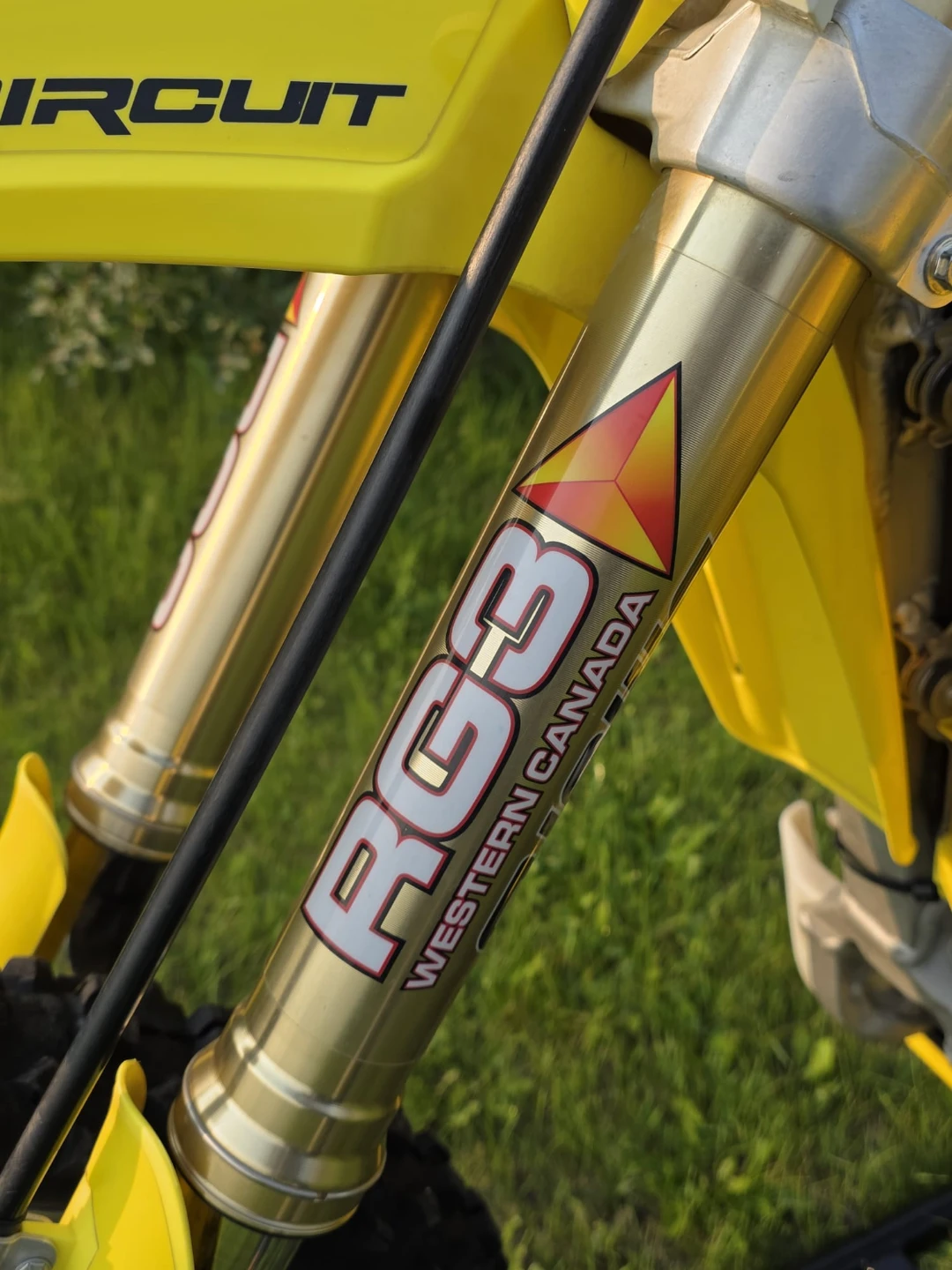 Suzuki RM-Z250 Dirt Bike - photo 5