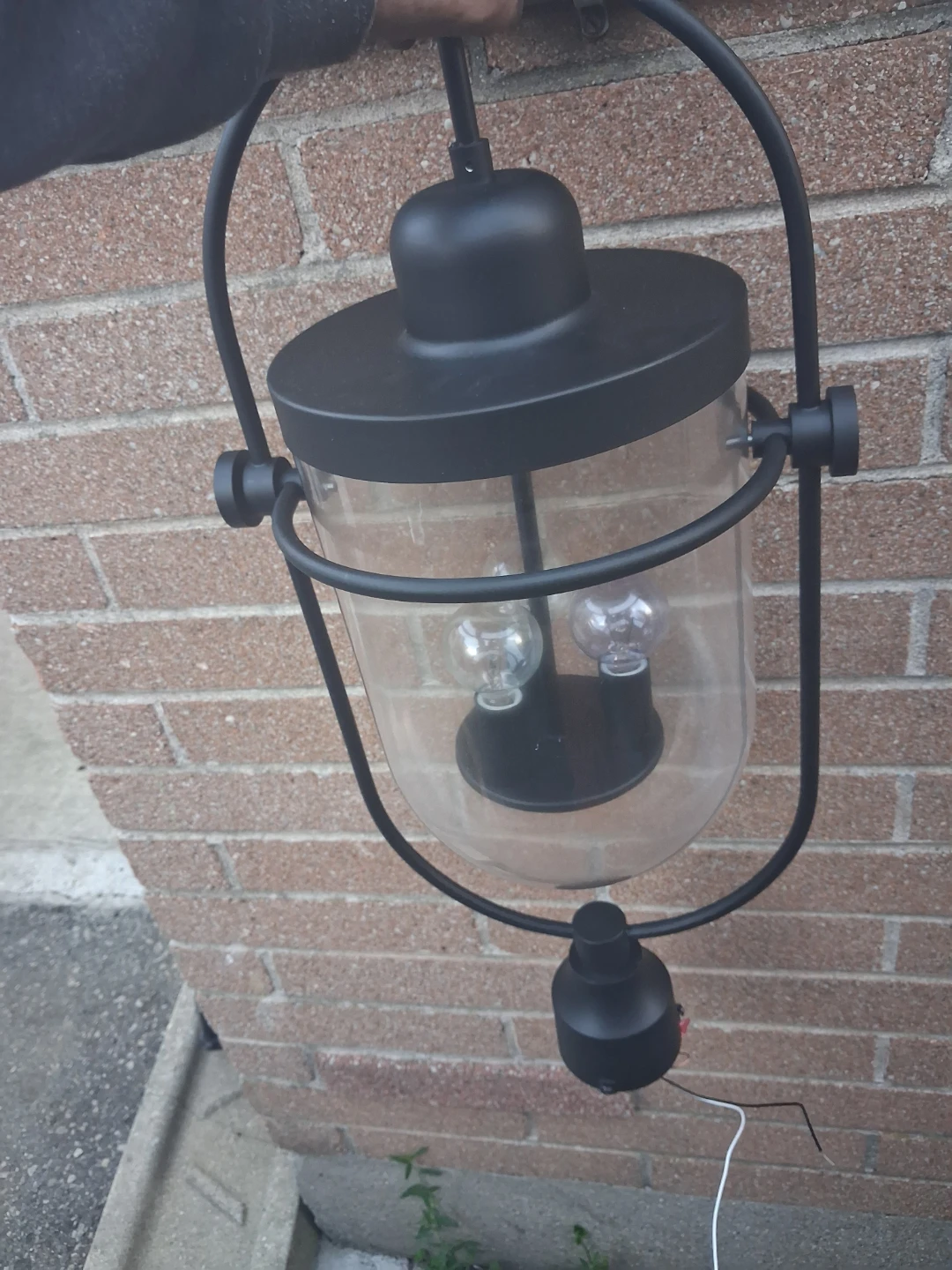 Gluckstein Lowell 3-Light Outdoor Post Lantern - photo 3