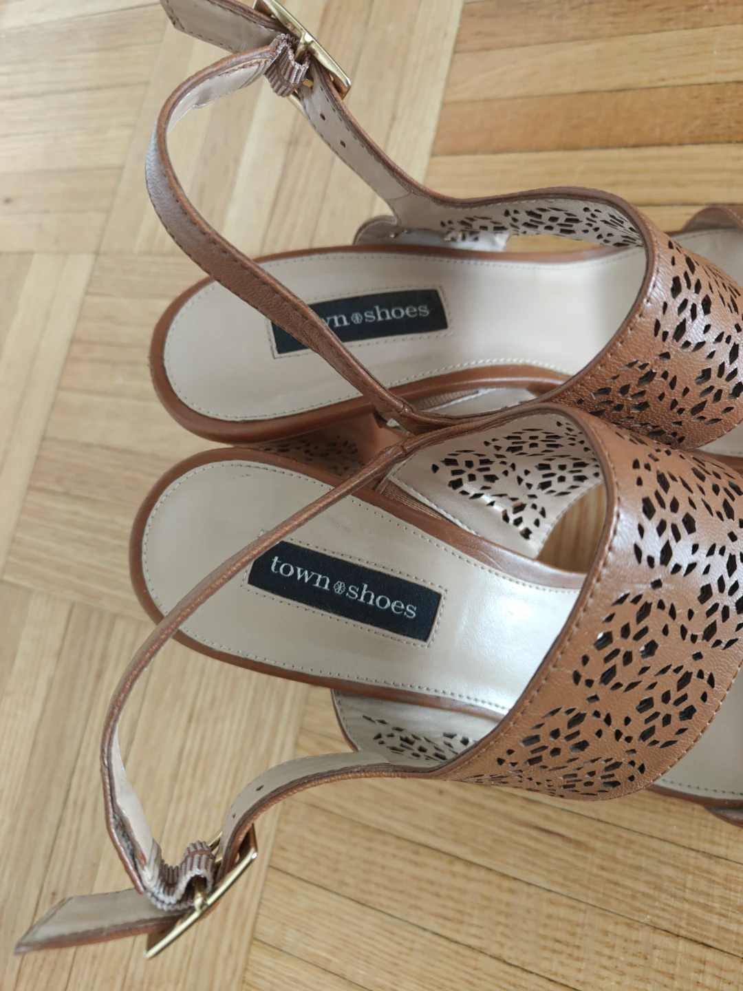 Town Shoes brown block heel sandals - photo 2