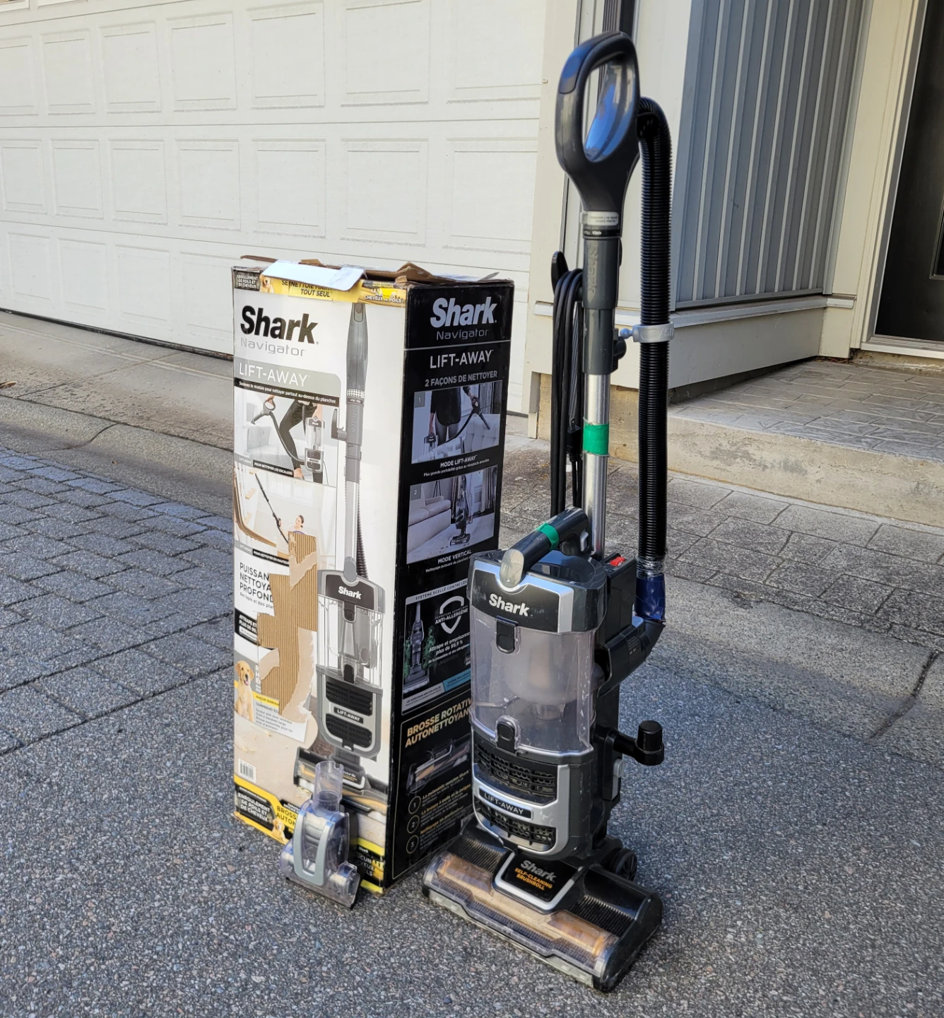Shark Navigator Lift-Away Upright Vacuum with Box.