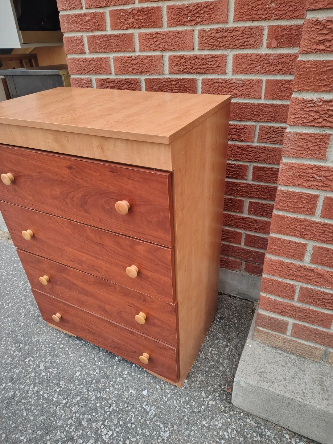 Four-drawer dresser with wooden knobs - photo 5