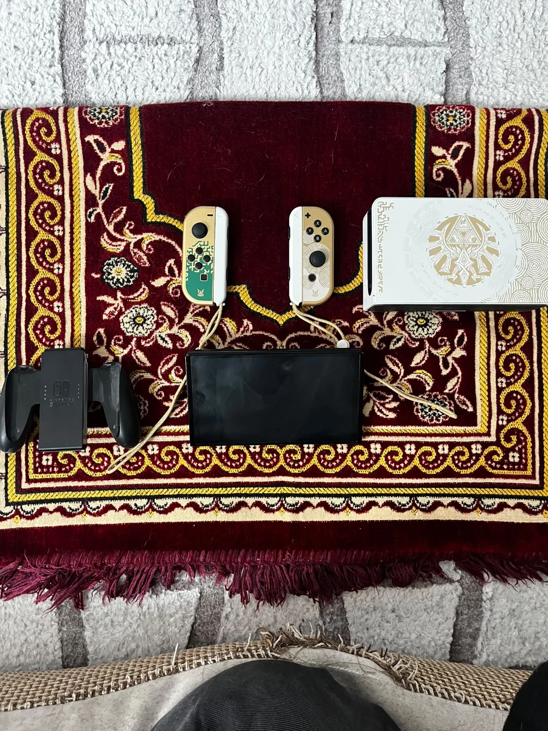 Nintendo Switch OLED Zelda Tears of the Kingdom Edition