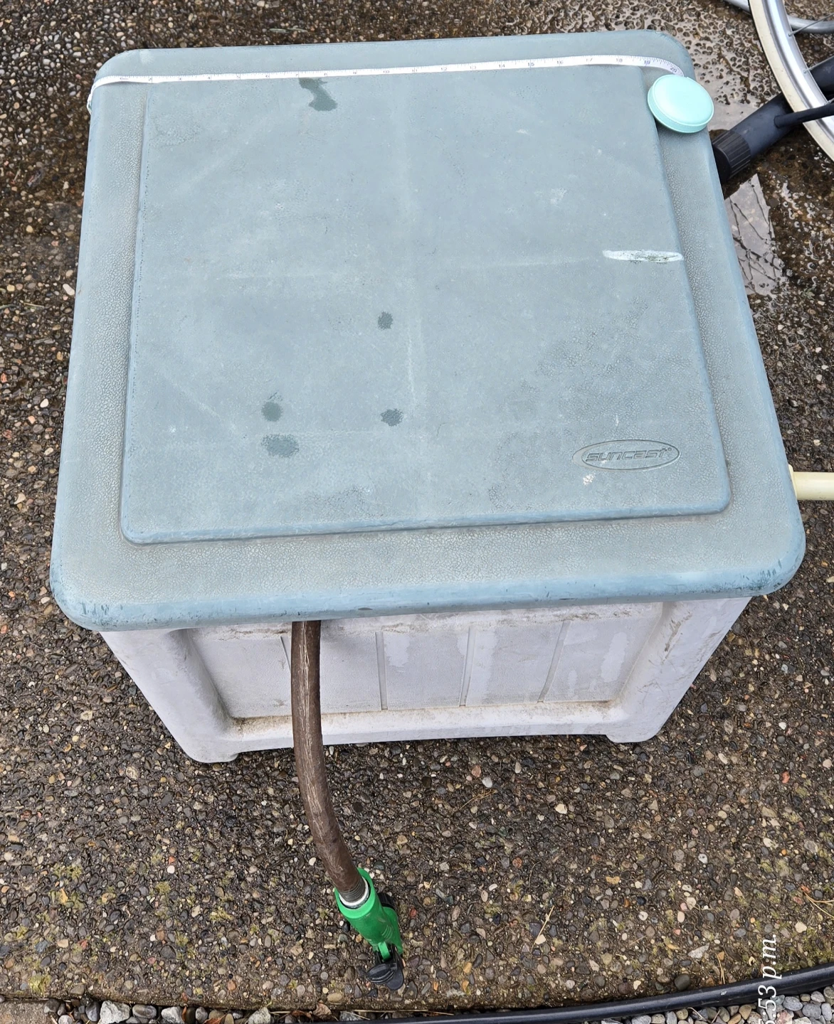 Suncast Garden Hose Reel Hideaway includes water hose - photo 2