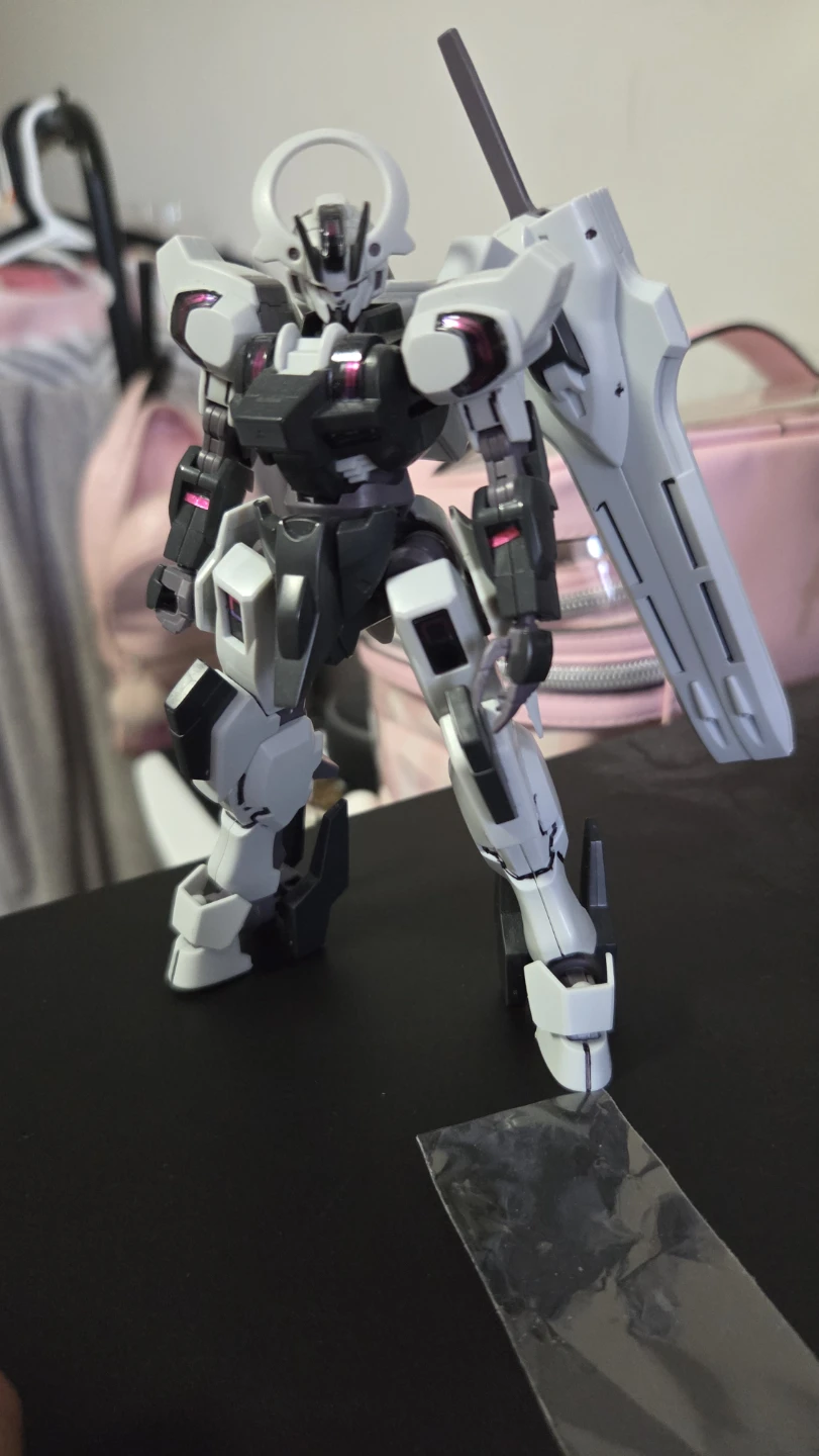 HG 1/144 Gundam Schwarzette Model Kit - photo 2