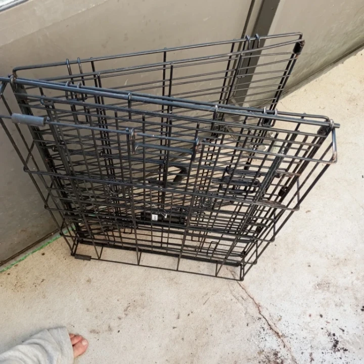 Collapsible Metal Dog Crate