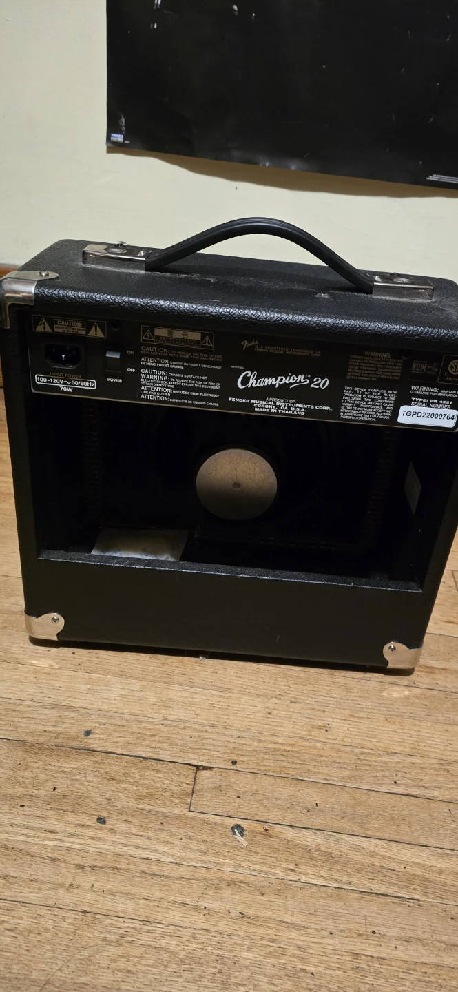 Fender Champion 20 Guitar Amplifier - photo 4