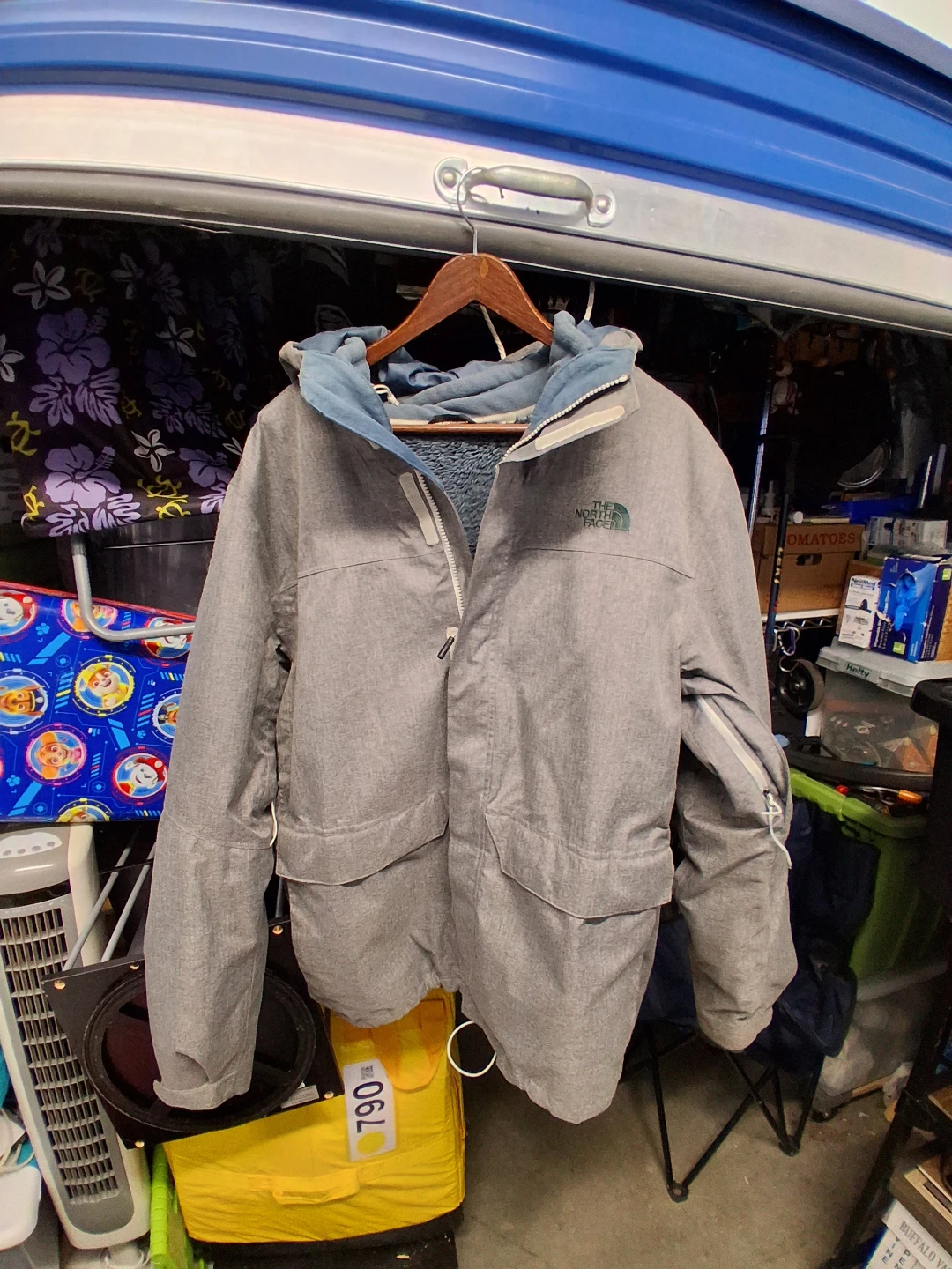 XL  North Face Men's Grey Fleece Lined Jacket
