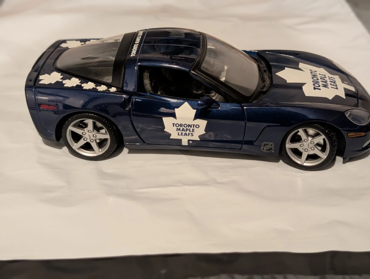 Toronto Maple Leafs Diecast Corvette - photo 2