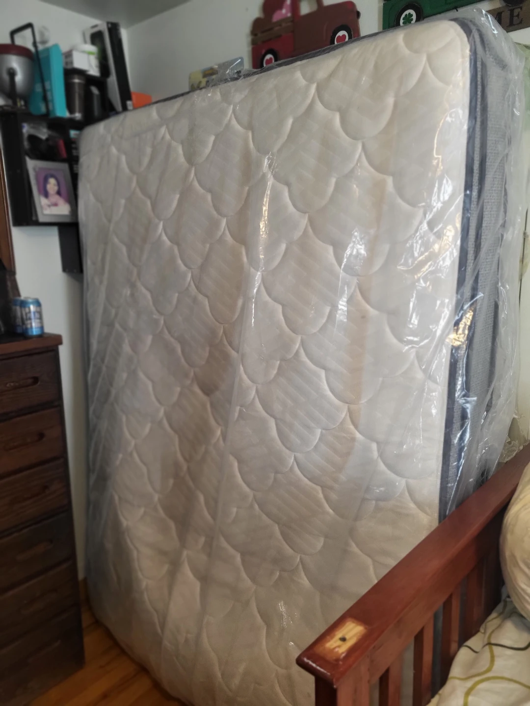MATTRESS WITH FREE BOXSPRING QUEENS SIZE
