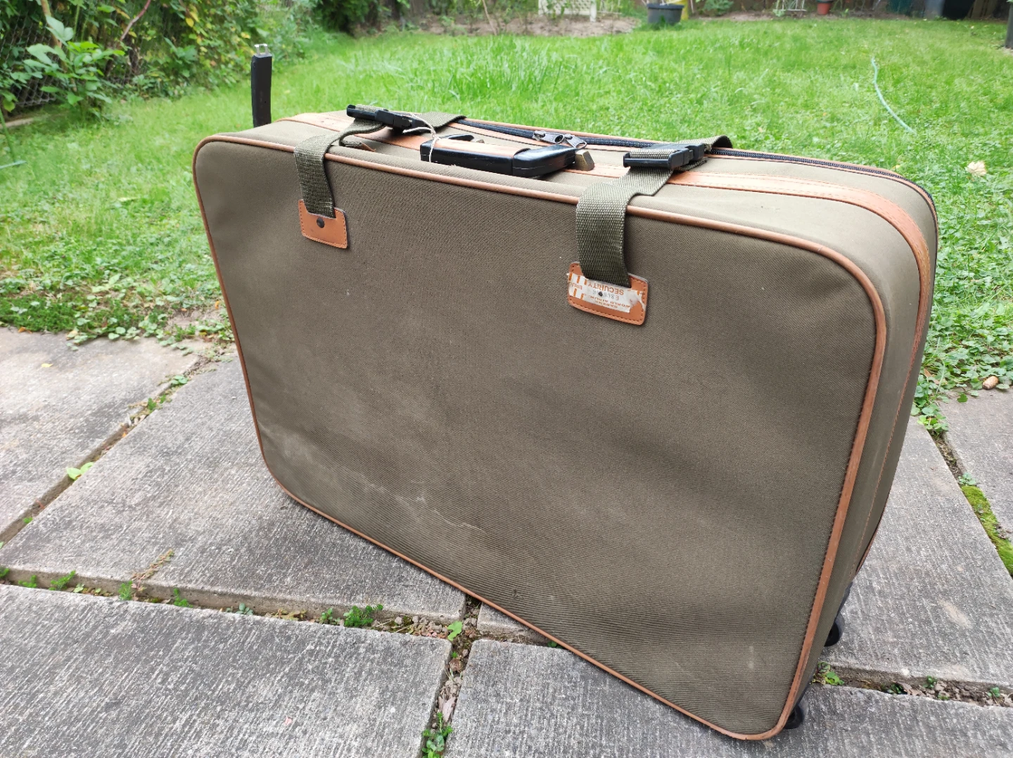 Elite Olive Green Luggage Suitcase - photo 2