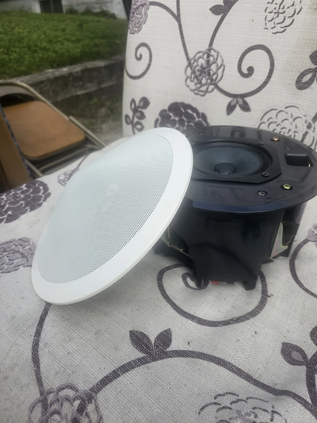Large ceiling mount flush speakers - photo 2