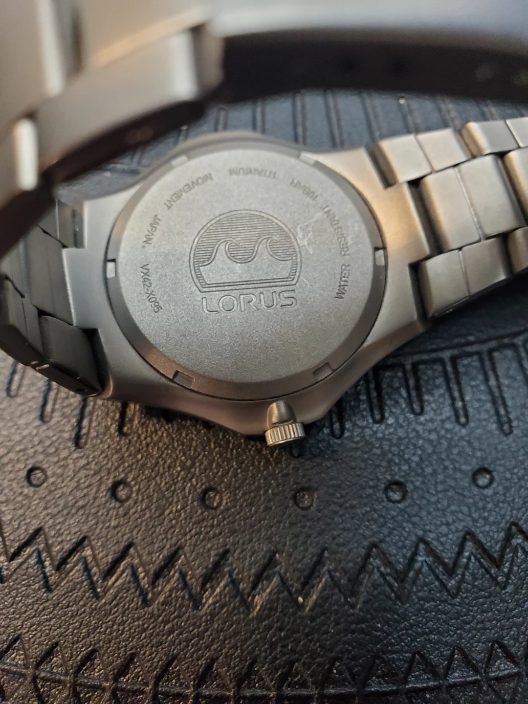 Lorus Sports Titanium Watch - photo 4