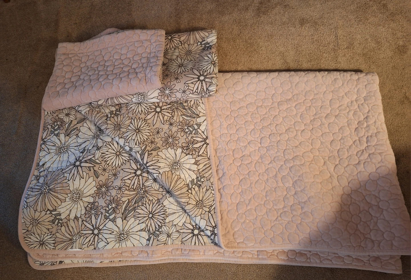 Quilt- Daisy Pink... full/ Queen - photo 3