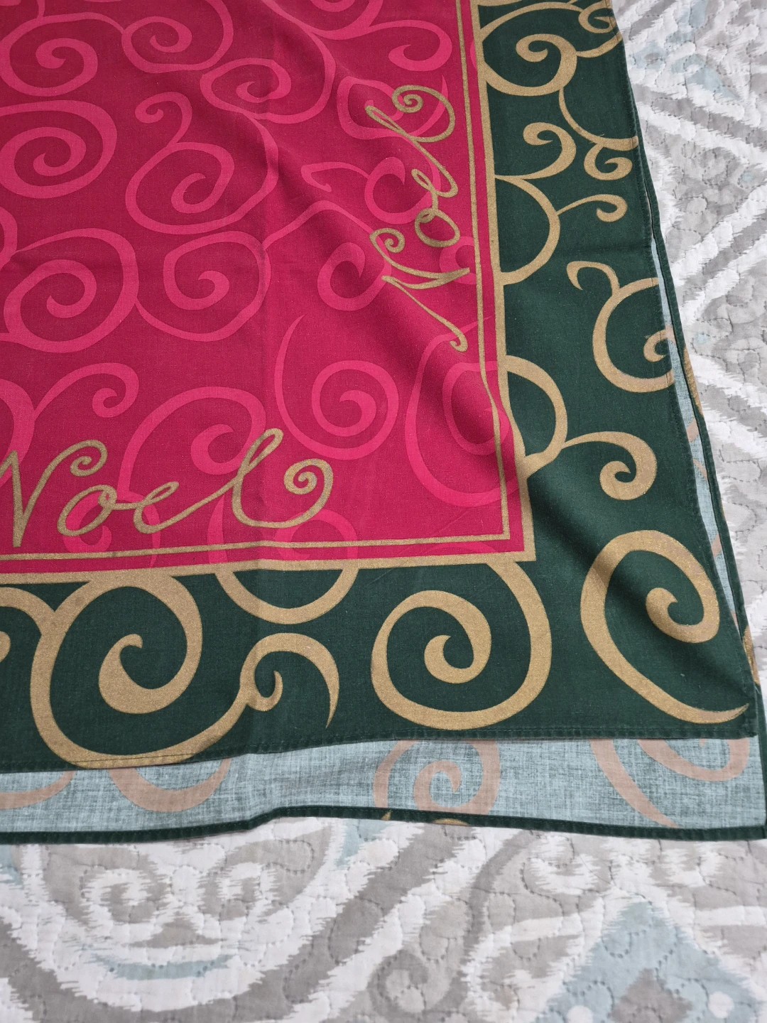 Beautiful 100% Cotton Christmas Holiday  68" x 52" Tablecloth - photo 2