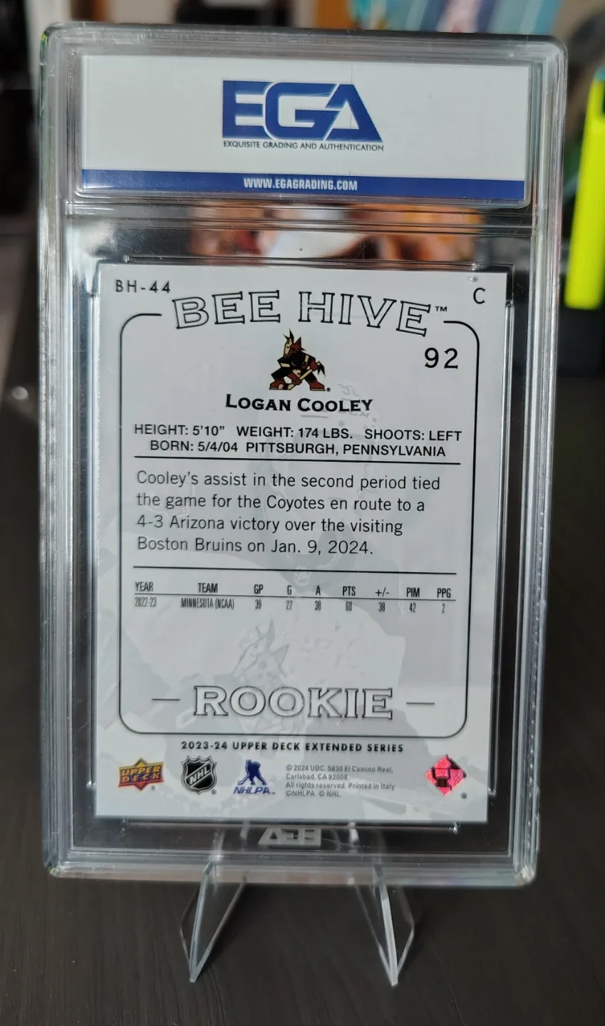 2023/24 UD Extended Series Logan Cooley Rookie Trading Card - photo 2