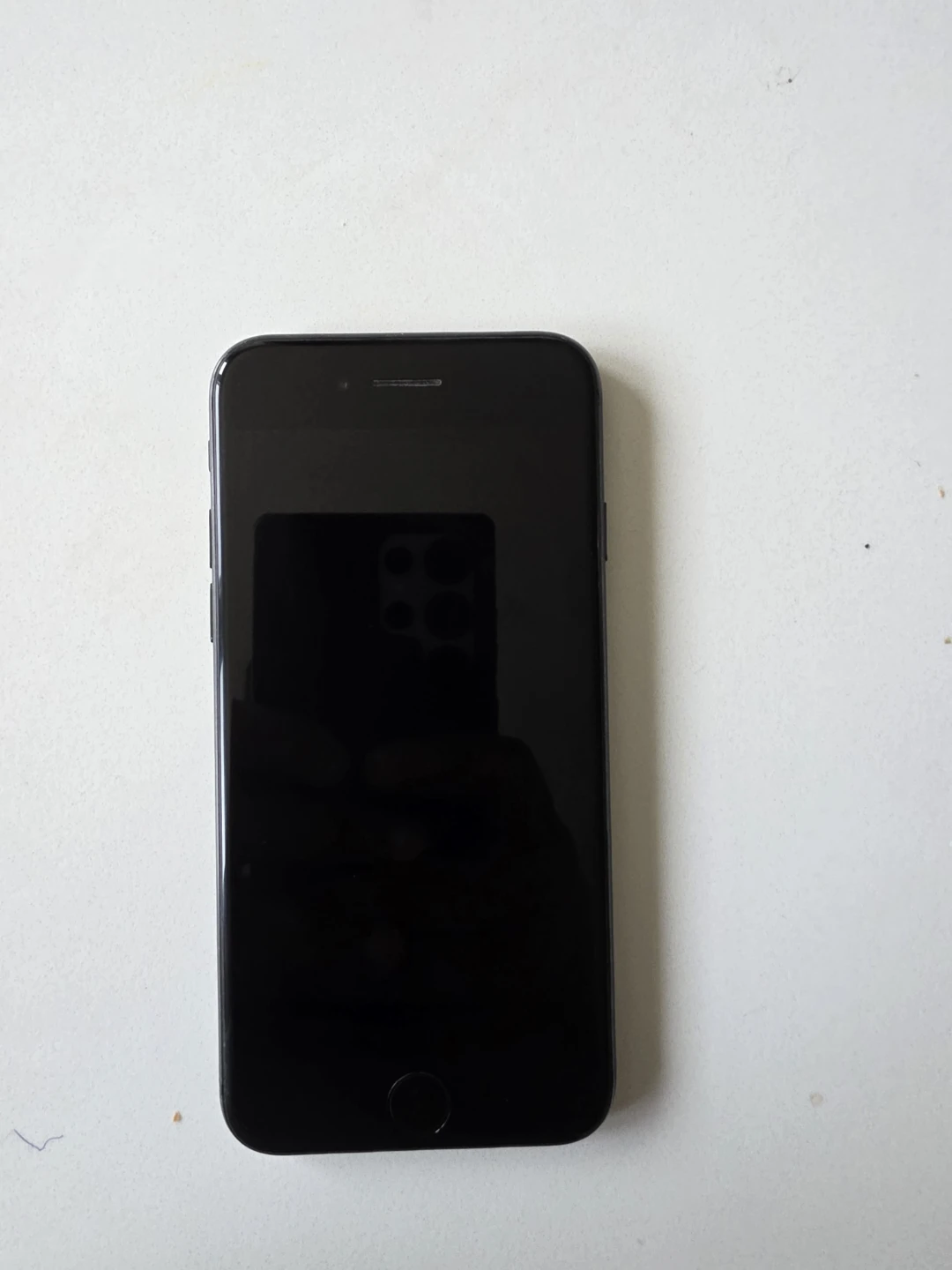 Iphone 8.      64 GB - photo 2