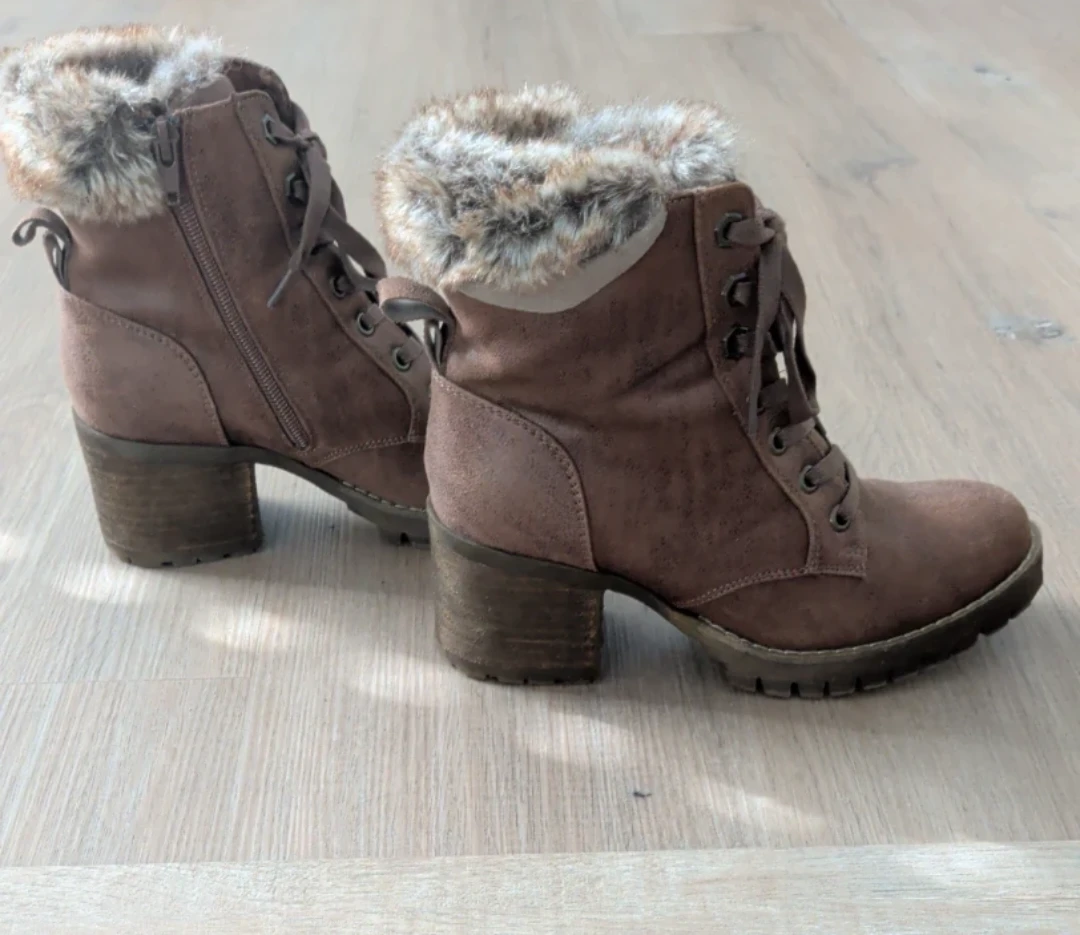 Steve Madden - Size 7 Women's Brown Faux Fur Lace-Up Boots - photo 4