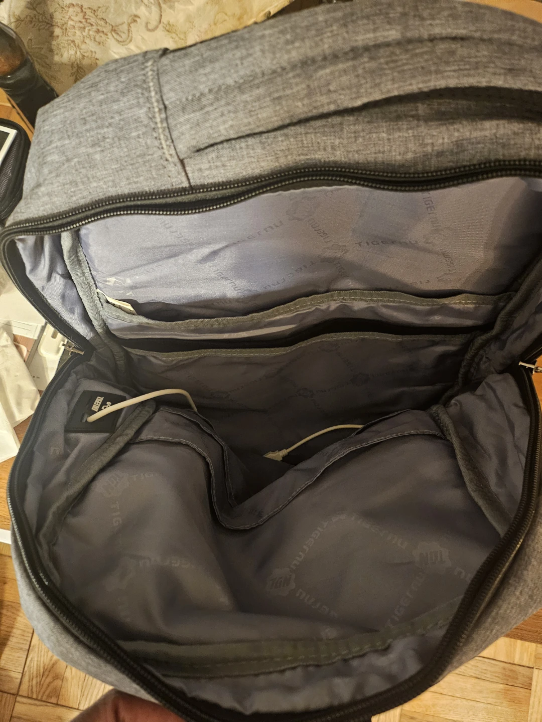 🏈 Tigernu gray travel backpack with USB port - photo 2