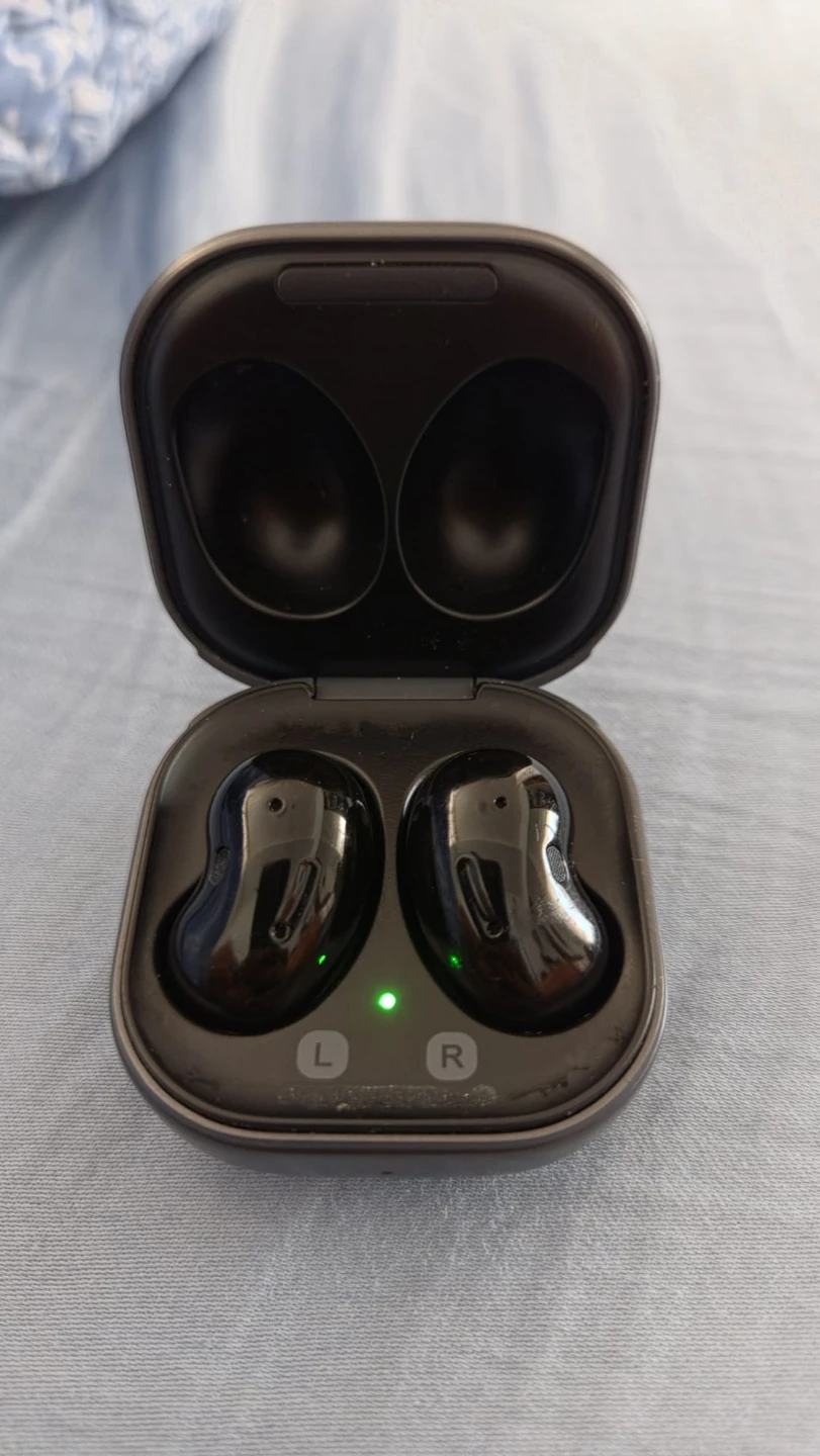 Samsung Galaxy Buds Live Wireless Earbuds - photo 2