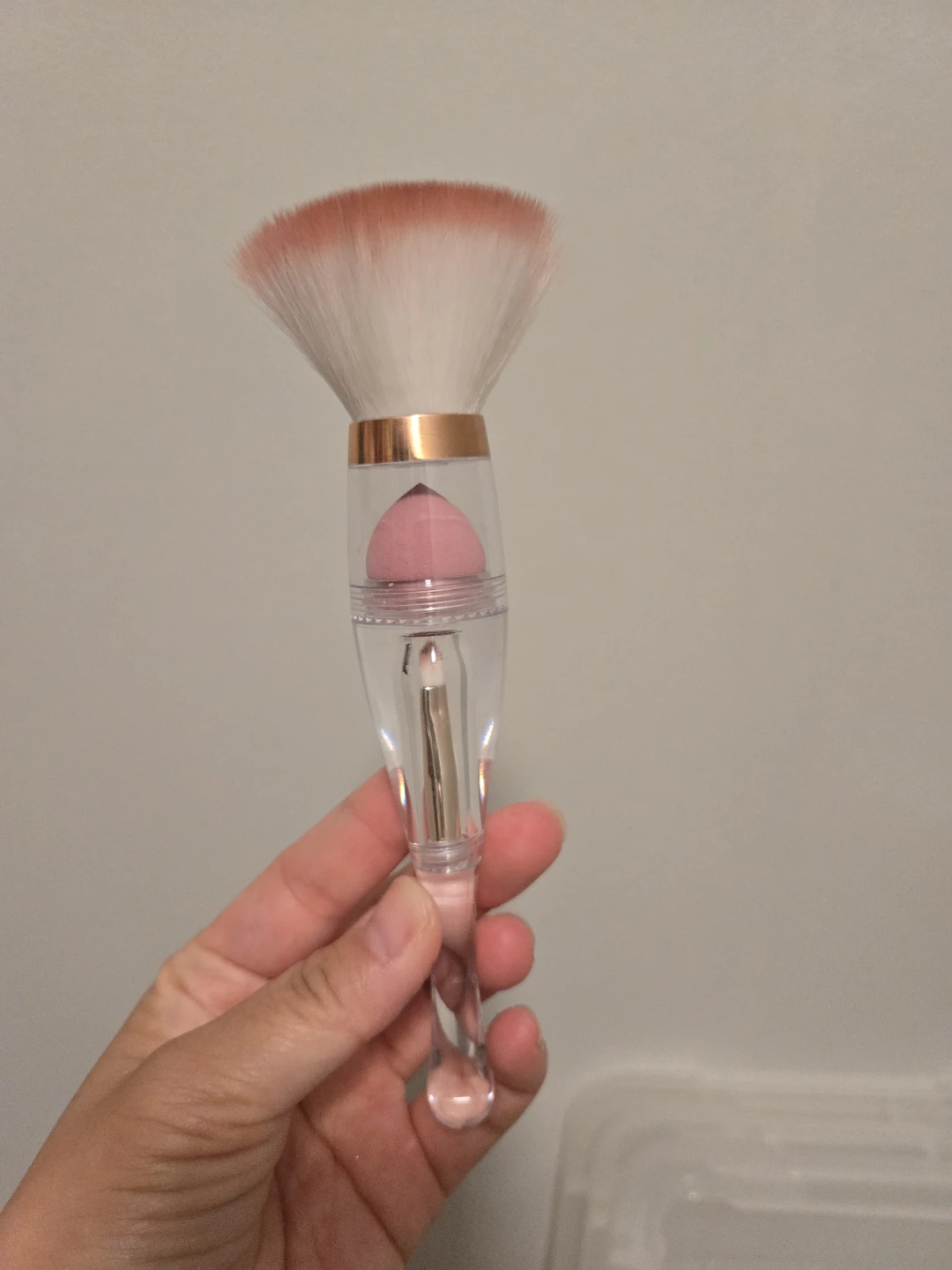 3-in-1 Makeup Brush and Sponge Tool 🏈