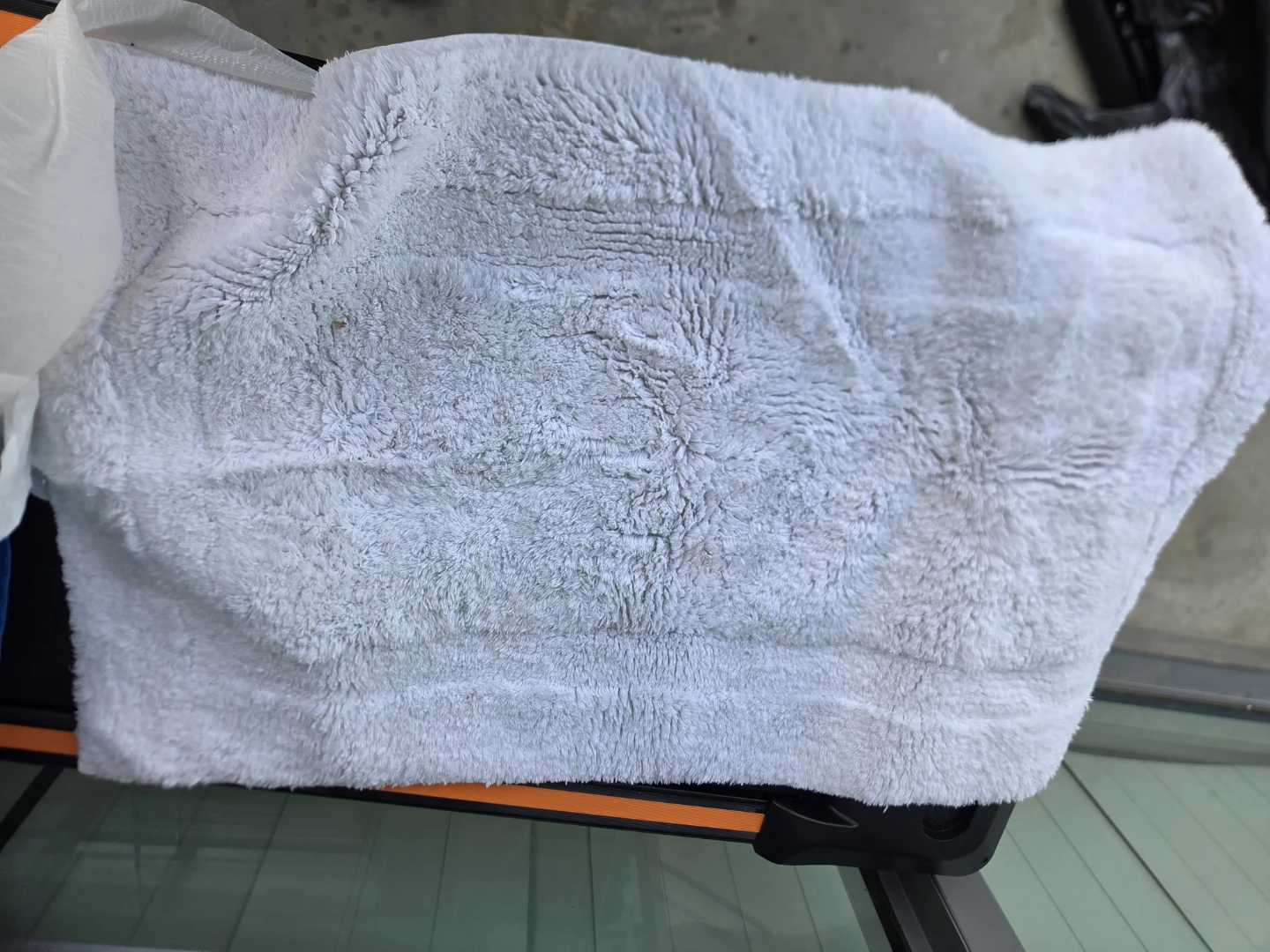 White Bath Mat - photo 2