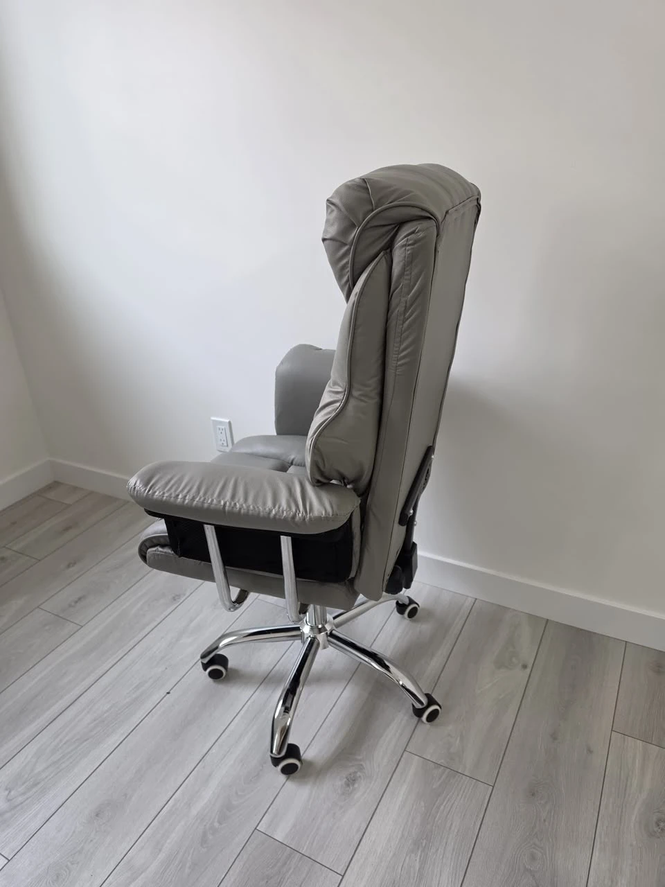 Grey Ergonomic Office Chair - photo 4