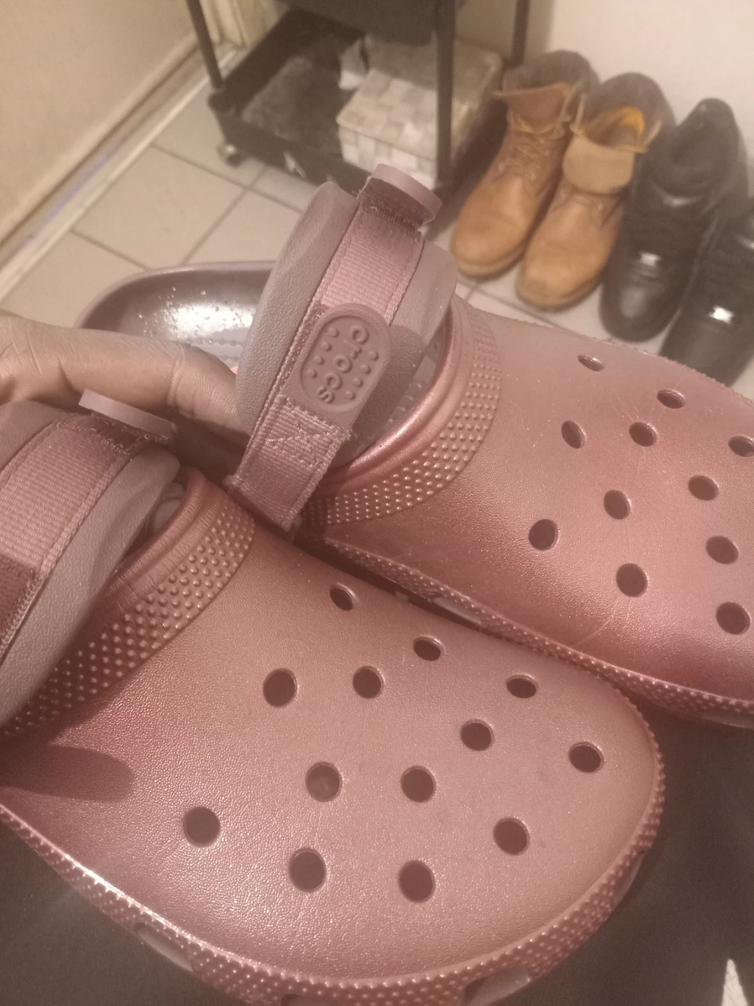 Size 10 crocs - photo 2