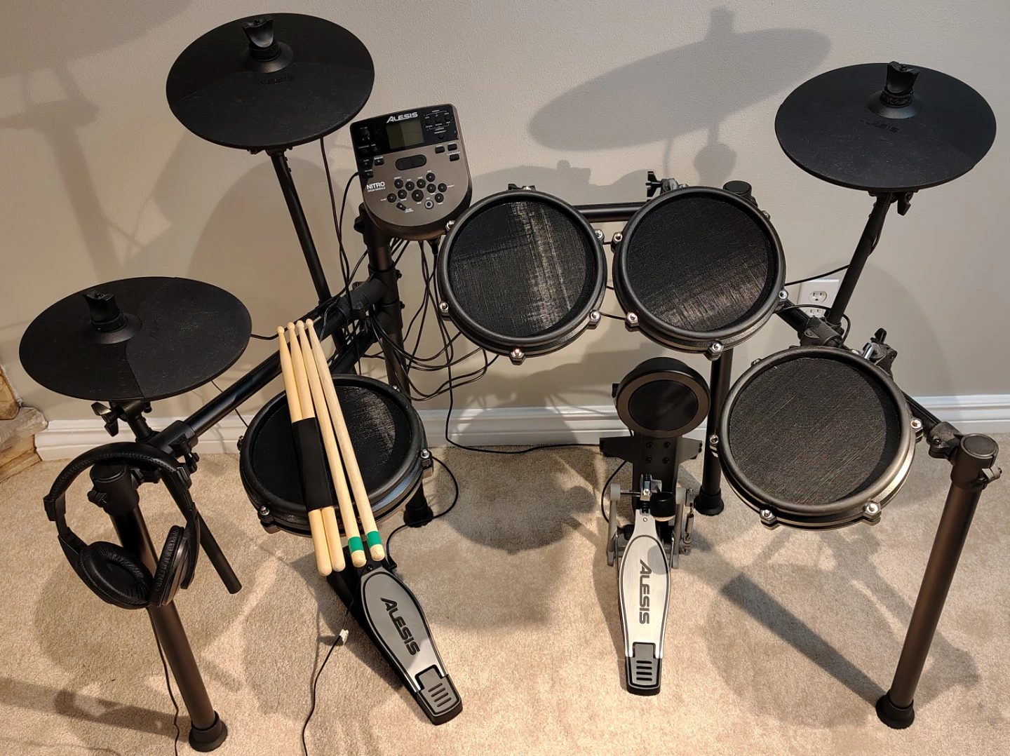 Alesis Nitro Electronic Mesh Drum Kit