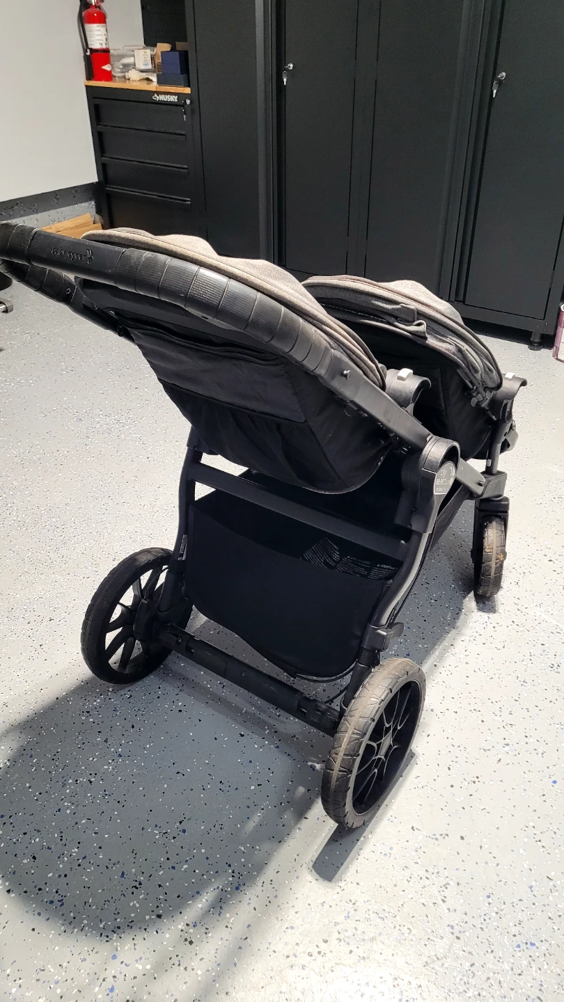 Baby Jogger City Select Lux Double Stroller - photo 3