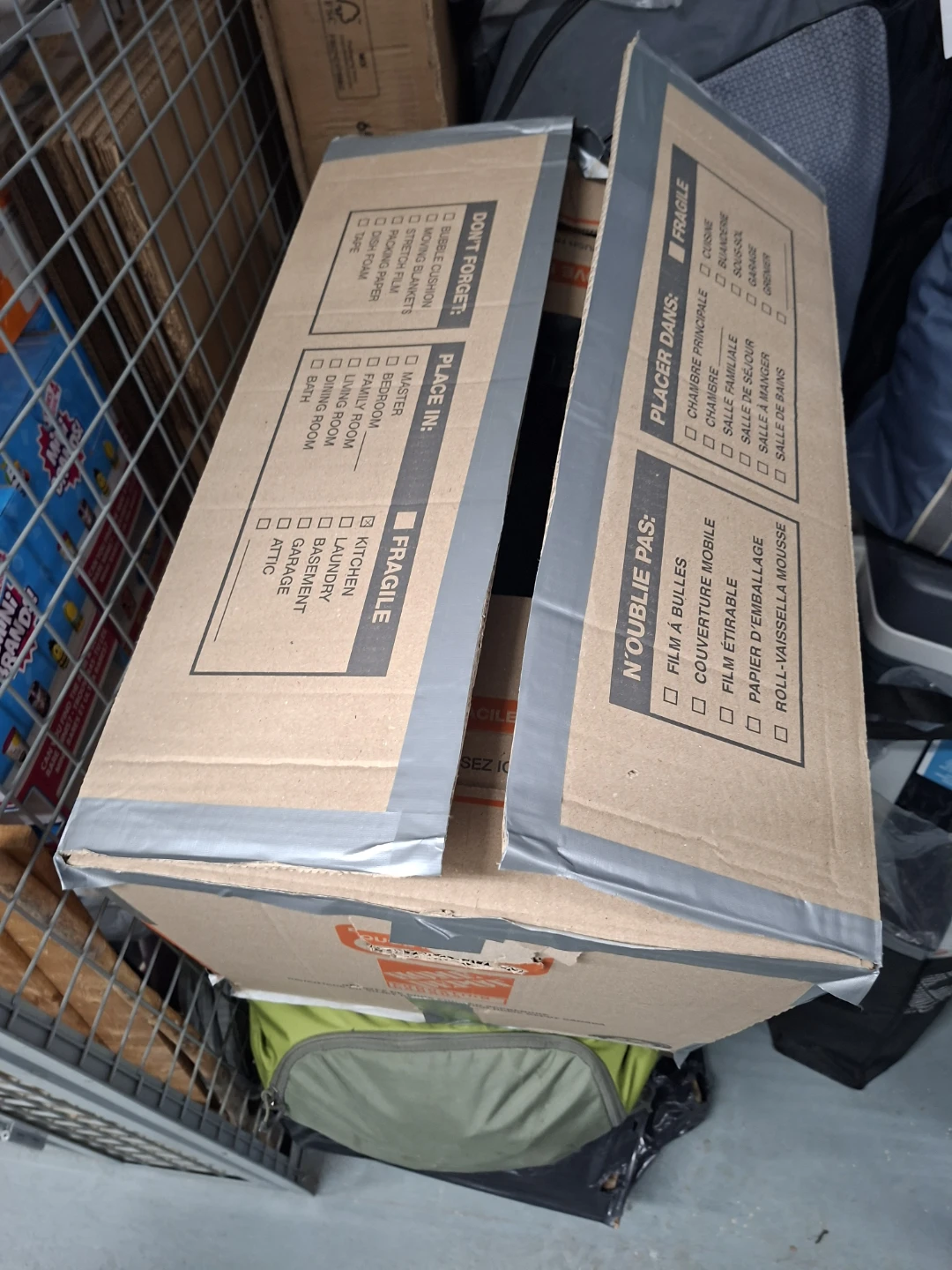 MOVING SALE PLEASE TAKE IT ALL!!  (Kitchen Items!!)