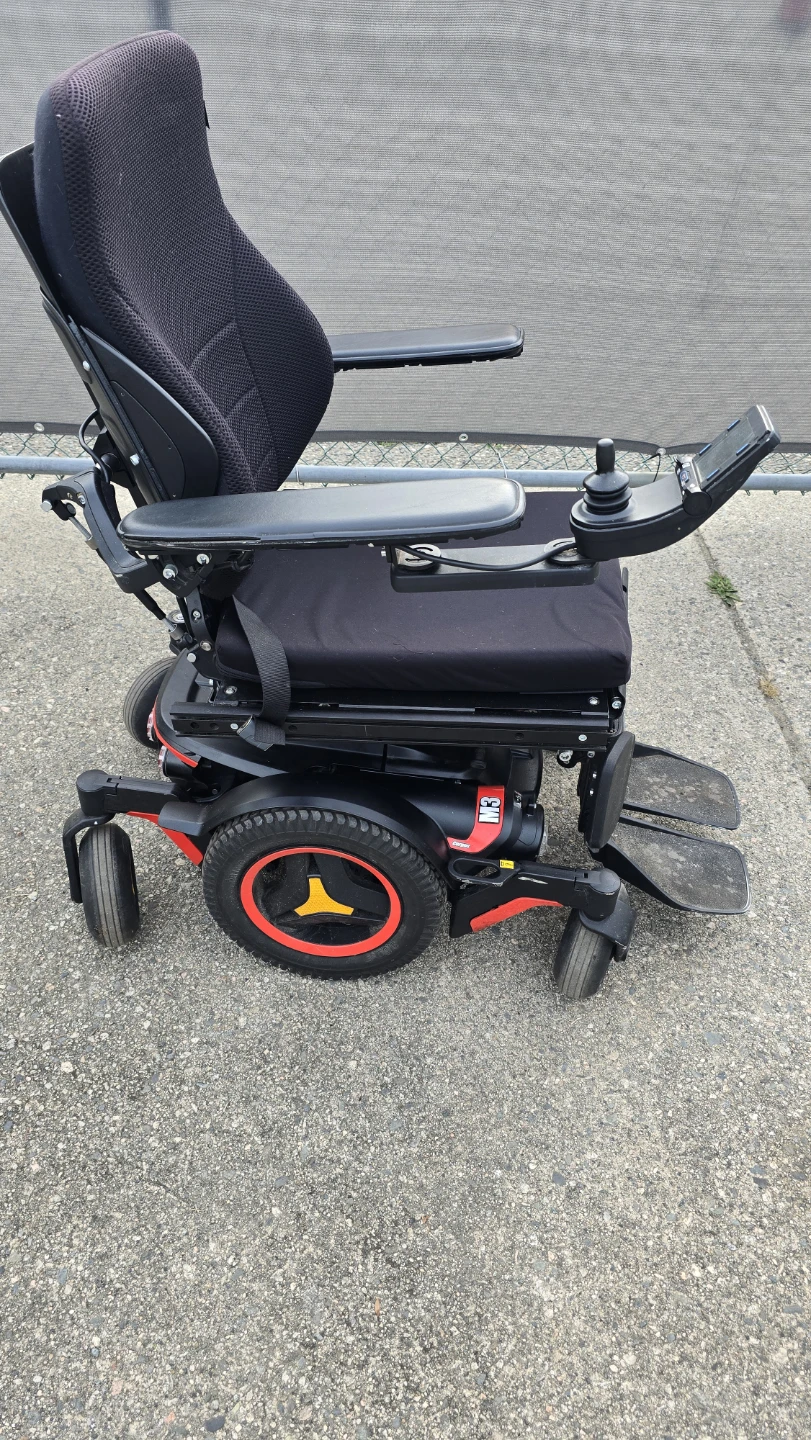 Permobil M3 Power Wheelchair Full Power Recline, Tilt & Lift - photo 2