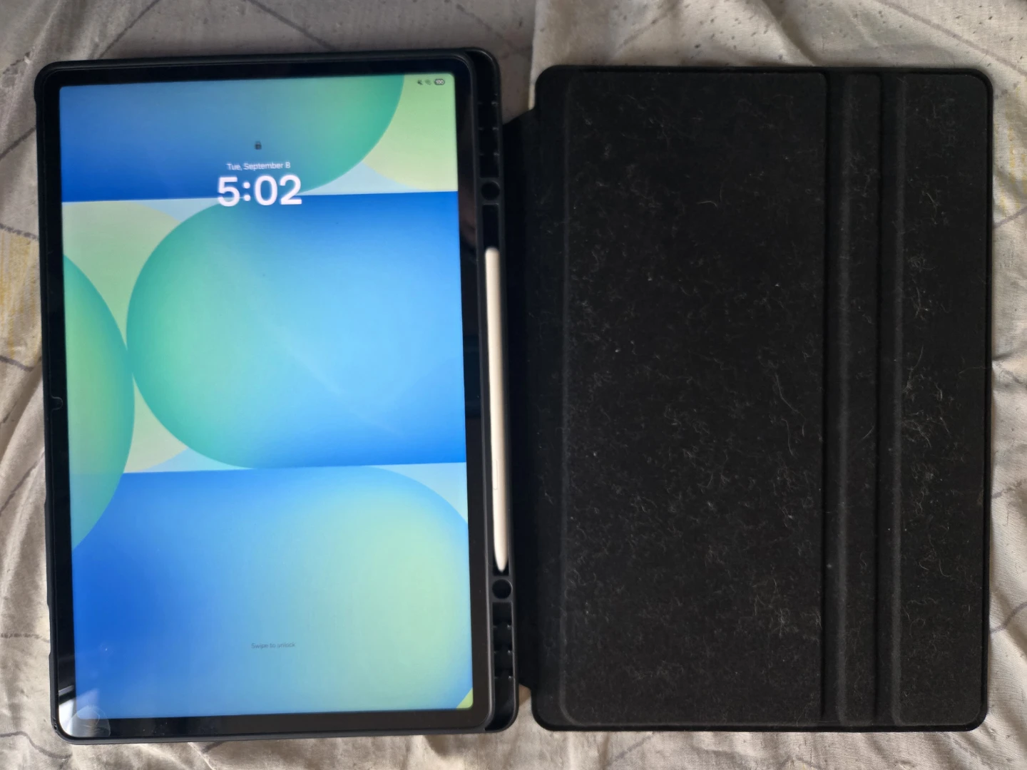 2025 Samsung Tablet + Case + Screen Protector - photo 2