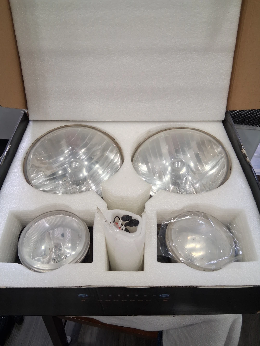 7 Inch Round High/Low LED Lights - photo 2