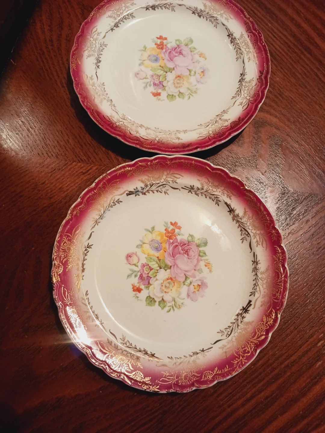 Two 22K Gold Warranted Royal China Maderia Plates - photo 2
