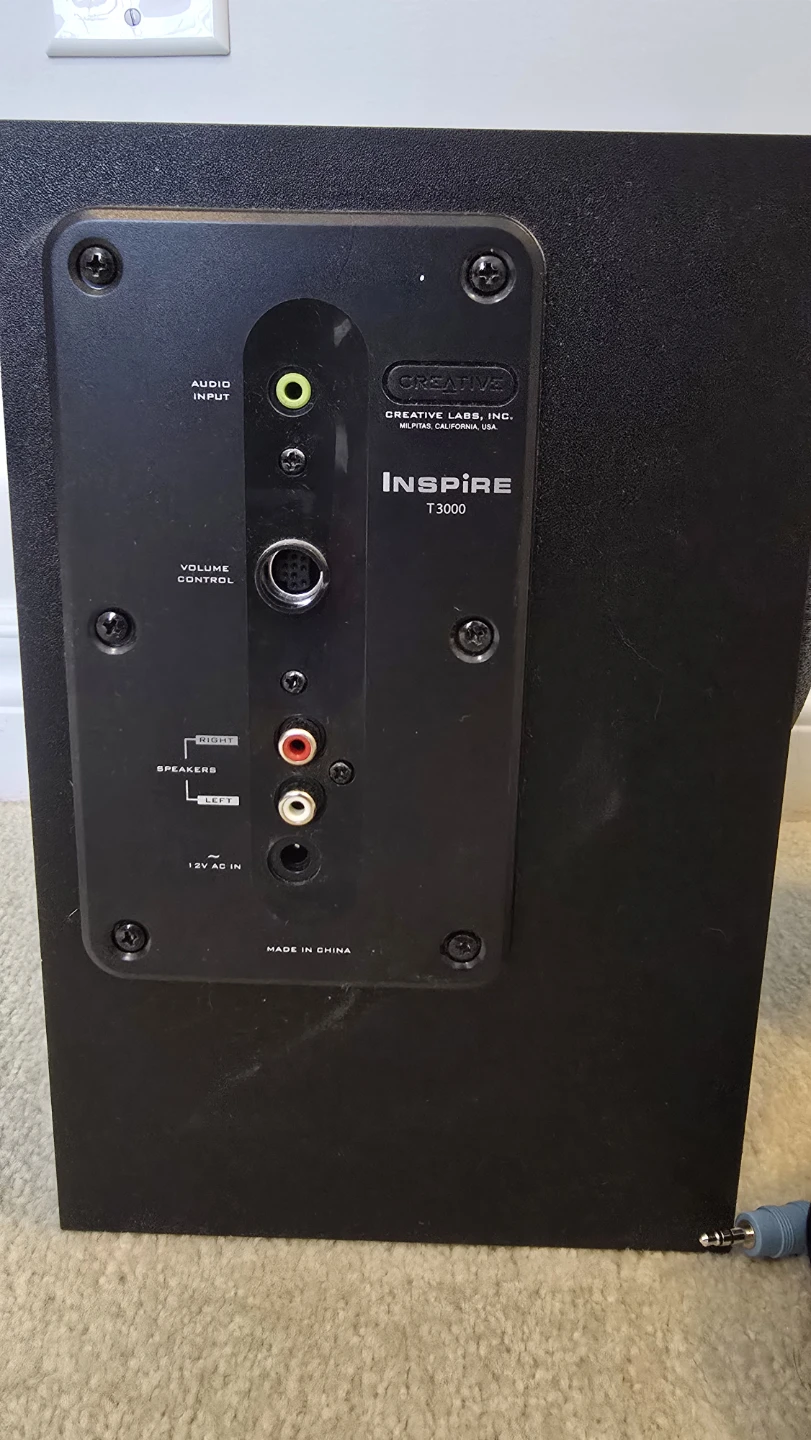 HP 20' Monitor and Creative Computer speakers with subwoofer - photo 3