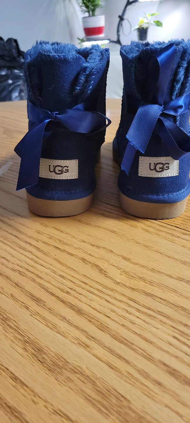 Brand new Blue UGG bailey bow Boots with Ribbon Detail sz 7 - photo 3