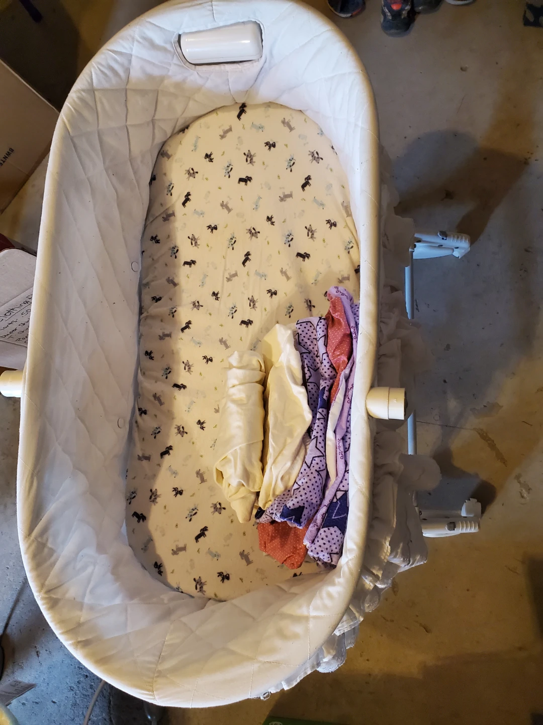 White Baby Bassinet - photo 2