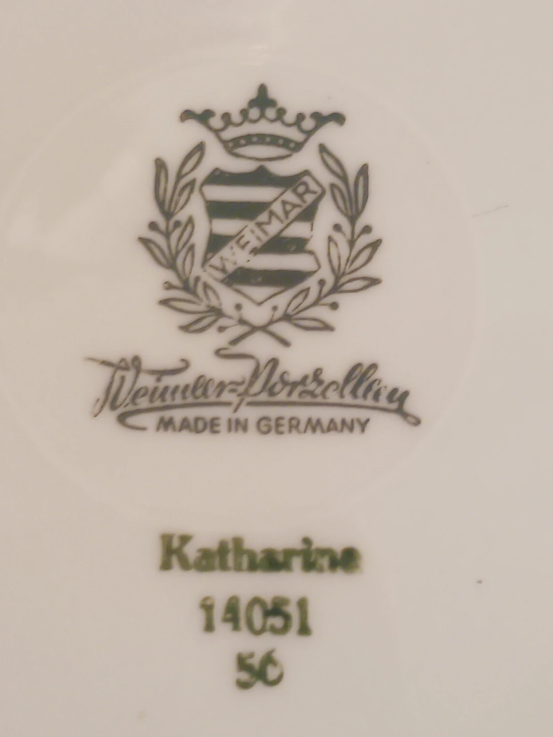 Set of two 22K Gold Rim Weimar Porzellan Katharine Plates - photo 5