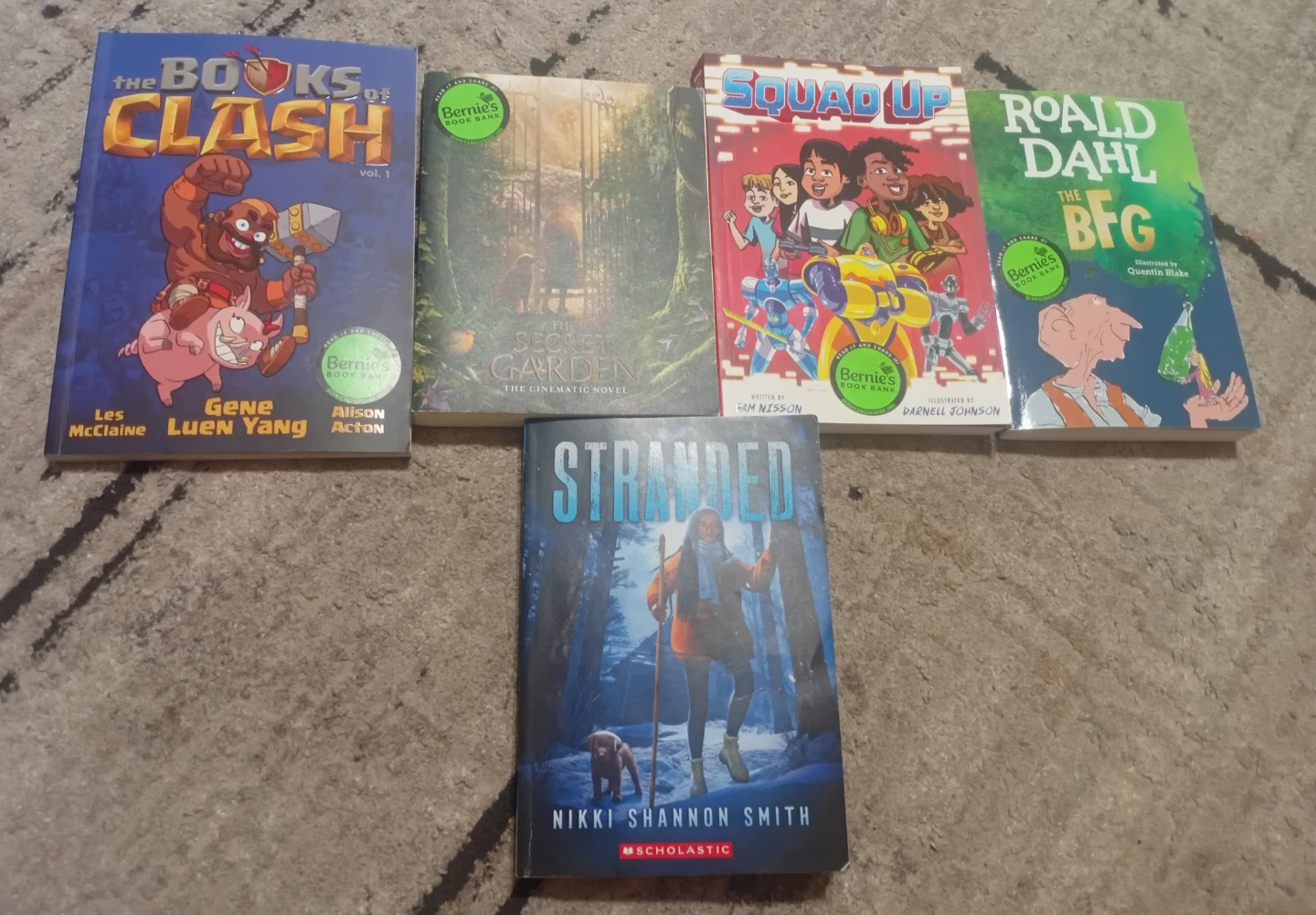 Bundle of 5 Children's Chapter and Graphic Novels