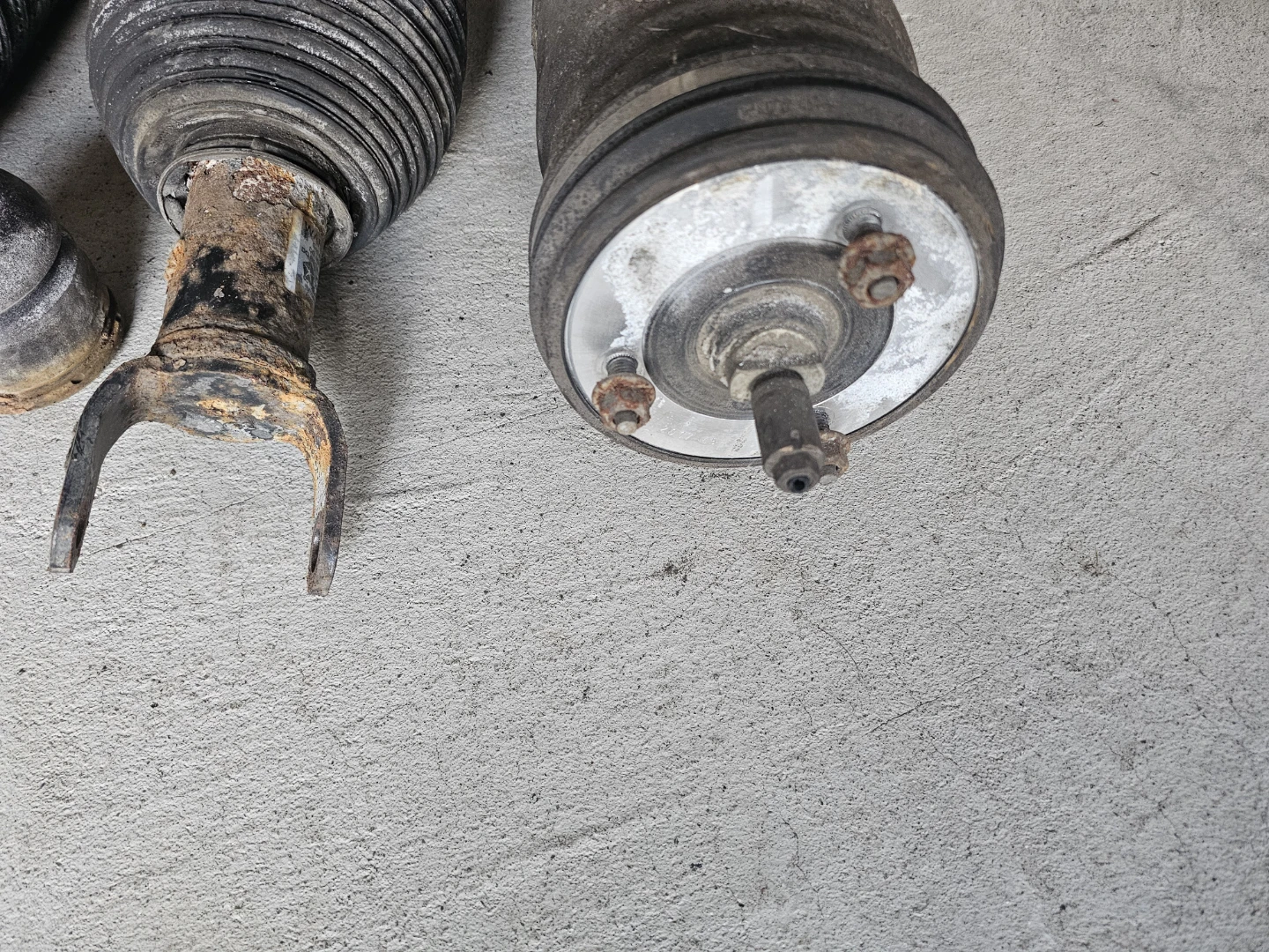 Used Air Suspension Struts and Bump Stops - photo 2