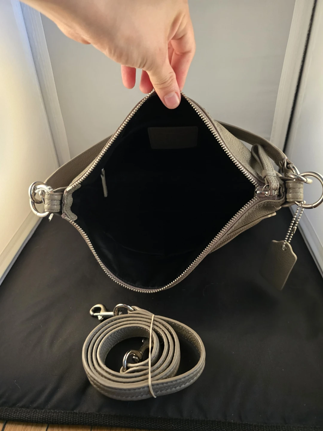 Coach Pebble Leather Hobo Bag - photo 4
