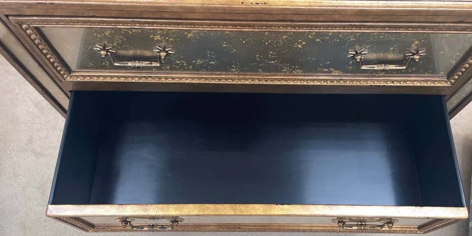 Theodore Alexander Verre Eglomisé Chest of Drawers - photo 4
