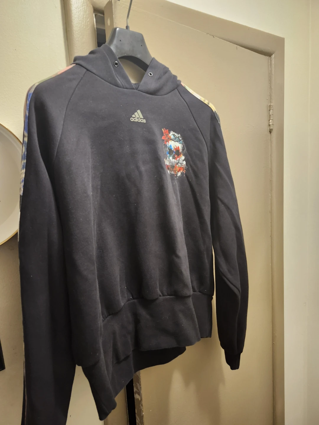 Adidas Black Hoodie with Skull Graphic - photo 3