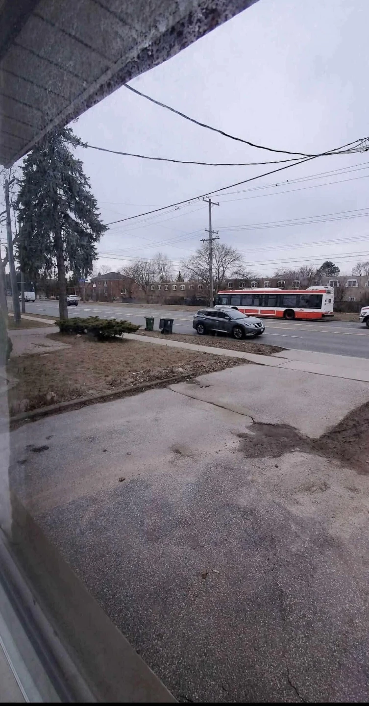 $800 Room for rent at Kennedy and Fench Ave. Scarborough