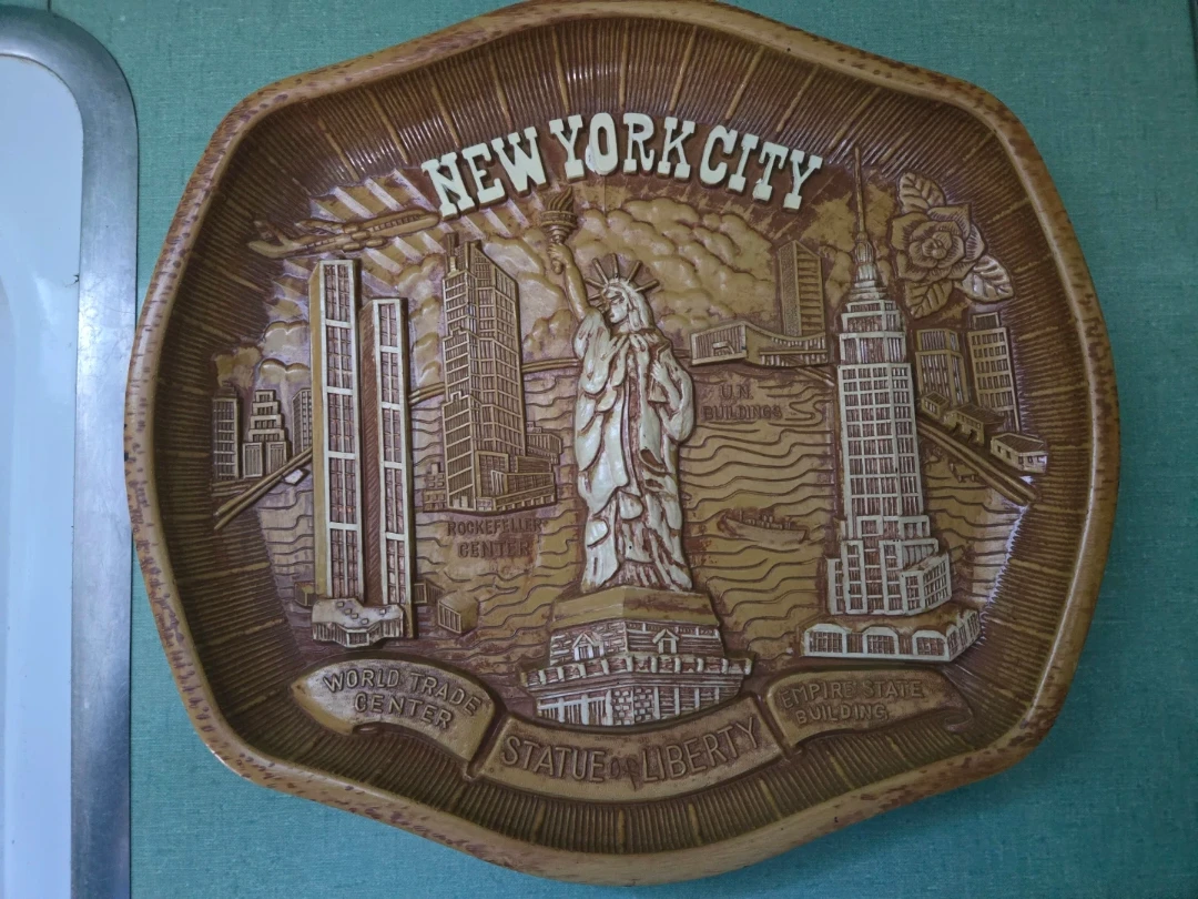 NEW YORK CITY * Wall Plaque  * Statue of Liberty * JAPAN